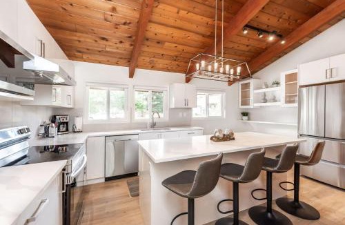 Hope House | Luxury 5 * Villa. Sleeps 12+. Family & Group Ready