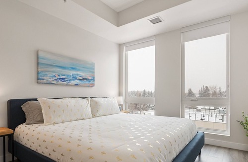 Southwest Calgary Apartment | Luxury Apartment, EV Charging/ Abundant Amenities