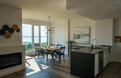 Baie-St-Paul Apartment | Luxury Coffee Bean Condo - Pool & Stunning View