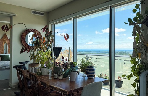 Downtown Toronto Apartment | Luxury condo in Downtown Toronto