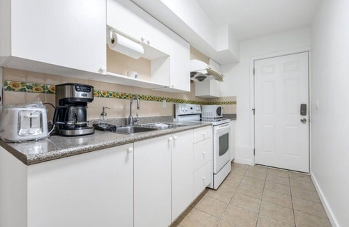 Delta House | Luxury Delta 2BD Suit on ground floor
