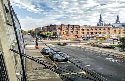 Queens Square Condo | Luxury Downtown Condo