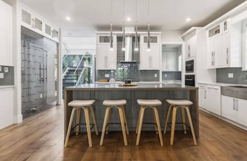 Delta House | Luxury Estate in North Delta, Upscale Living