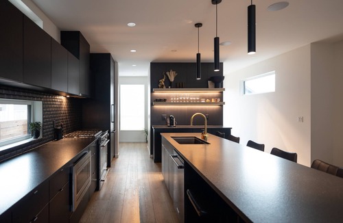 Southeast Edmonton House | Luxury Family Home Rooftop Patio King Bed Hot Tub GYM