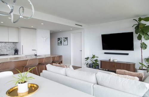 Davie Village Condo | Luxury Heart of Downtown Sunset & Firepit Vibes