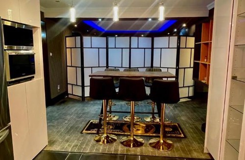 Richmond Hill House | Luxury KIA Room B