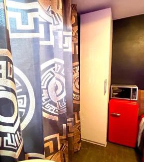 Richmond Hill House | Luxury KIA Room D