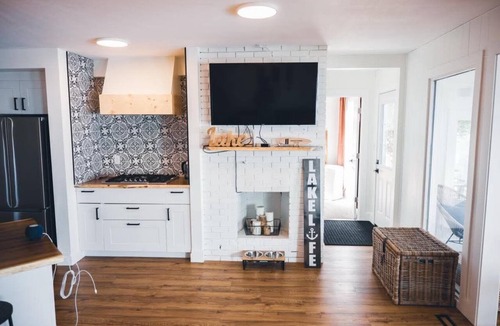 Ross Haven Cabin | Luxury Lakefront Cabin | Private Beach