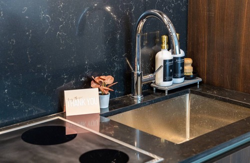 Downtown Toronto Condo | Luxury Lifestyle Residence, Steps to CN Tower