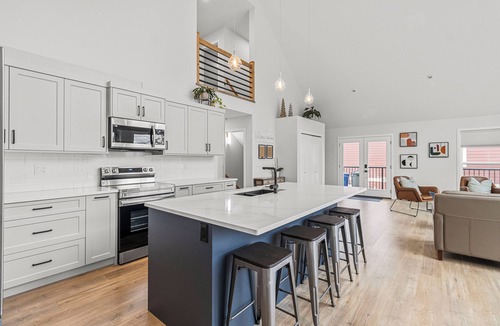 Blind Bay House | Luxury Modern Farmhouse in Blindbay