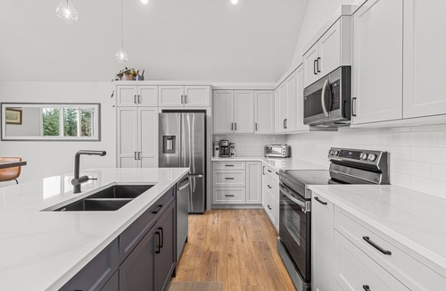 Blind Bay House | Luxury Modern Farmhouse in Blindbay