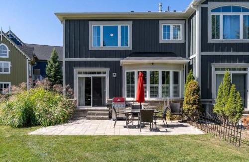 The Blue Mountains House | Luxury Mountain Townhome - Shuttle Patio & Trails
