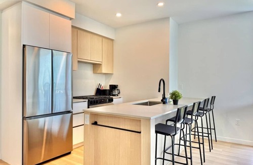 East Clayton Condo | Luxury Mountain View Escape