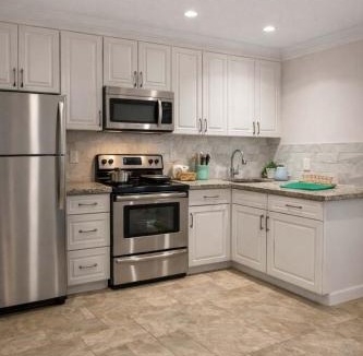 Dunbar House | Luxury New 2BR Private Suite In Vancouver West Full Kitchen