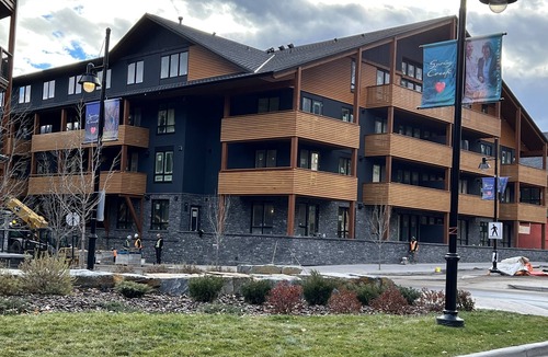 Canmore Condo | Luxury Penthouse Condo-Pet Friendly with Vaulted ceilings, best of everything.