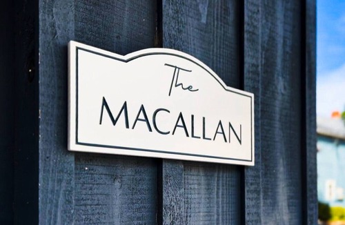Perth Apartment | Luxury Tay River Macallan Apartment Downtown Perth