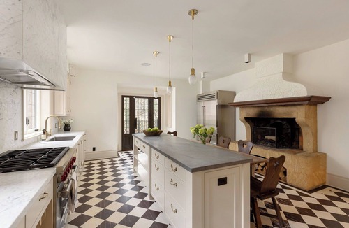 North Toronto Villa | Luxury Toronto Villa | Pool, Sauna & Rooftop Deck