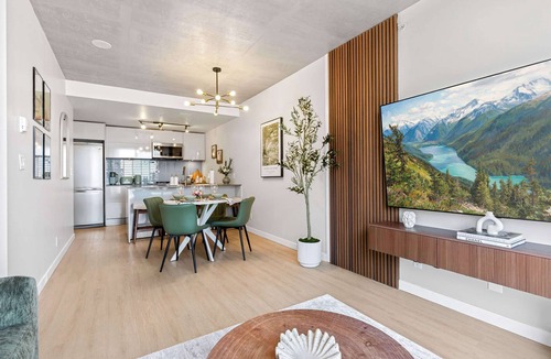 Gastown Condo | Luxury Vancouver Condo, Stunning City & Water Views