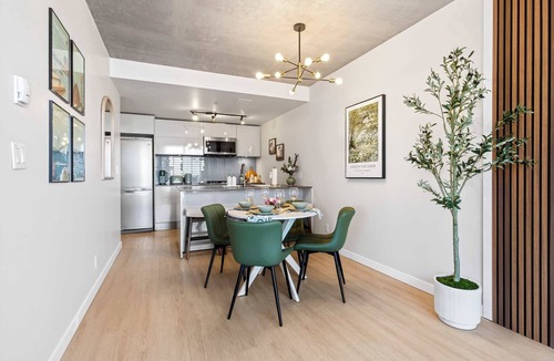 Gastown Condo | Luxury Vancouver Condo, Stunning City & Water Views