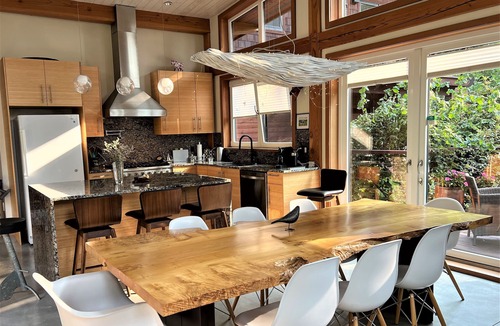 Roberts Creek House | Luxury West Coast Contemporary Home