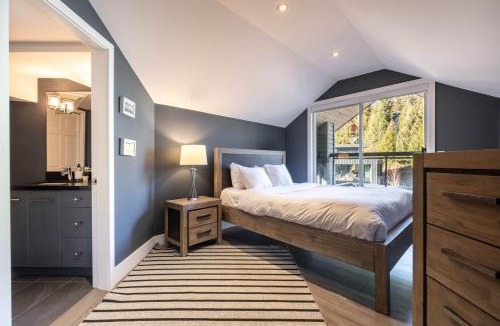Blueberry Hill Apartment | Lynx 204 by Outpost Whistler