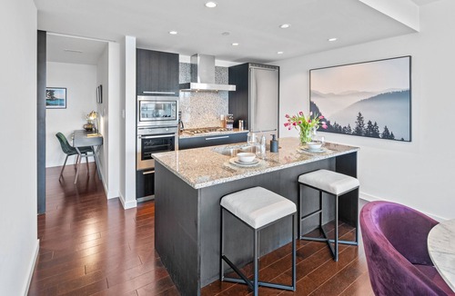 Downtown Victoria Condo | Magnificent King Suite w/Harbour Views & Pool