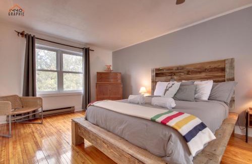 Saint-Jean-des-Piles Hotel | Maison Cadorette