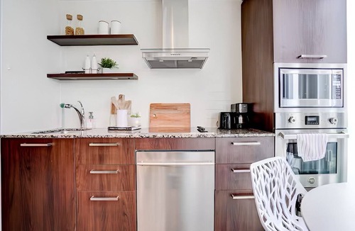 Central Waterfront Apartment | Majestic Suites- The York