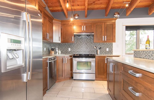 Ganges Apartment | Mariner's Loft