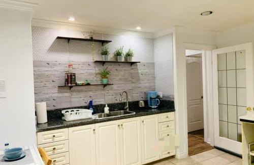 Oakridge Apartment | Mary'S 2BR EASY YVR DOWNTOWN UBC