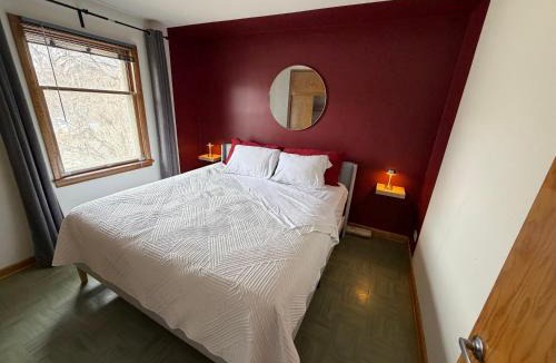 Bridgeland Apartment | Merlot House