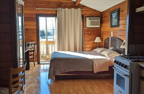 Merritt Cabin | Merritt Lodge Motel