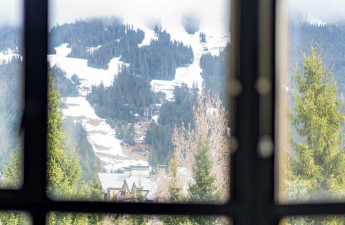 Whistler Village Condo | Mid Century Modern - Studio w Pool & Hot Tub