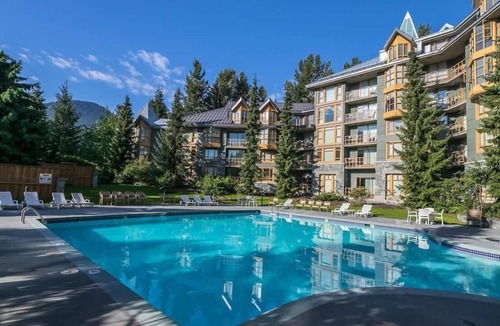 Whistler Village Condo | Mid Century Modern - Studio w Pool & Hot Tub