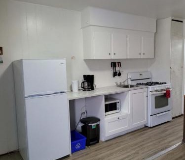 Dawson Creek Hotel | Midtown Motel on Alaska Ave
