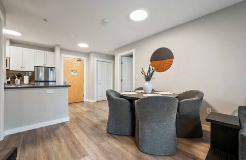 Panorama Apartment | Misty Mountains | Ski-In/Out | Balcony | Hot Pools