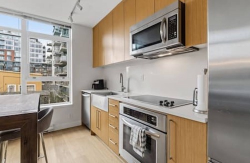 Mount Pleasant Apartment | Modern 1BR in Mount Pleasant