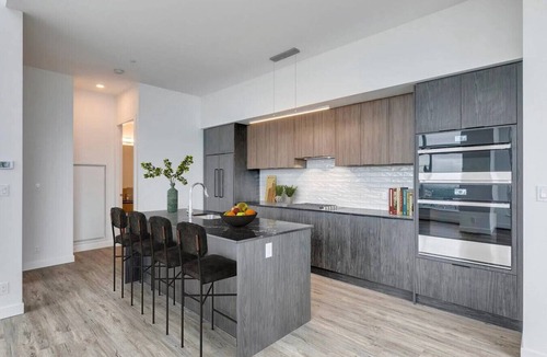 Victoria Park Apartment | Modern 2-Bedroom near Downtown | BLVD Beltline