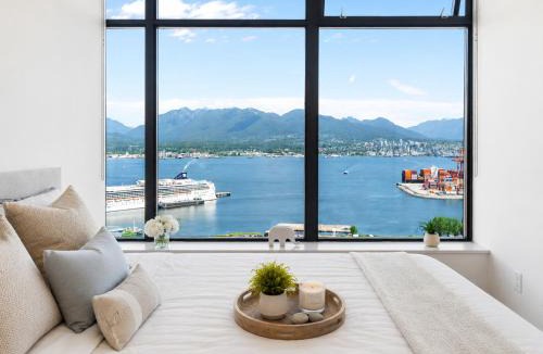 Gastown Apartment | Modern 2BR in Vancouver's Most Iconic Building Walk to Skytrain and Seawall