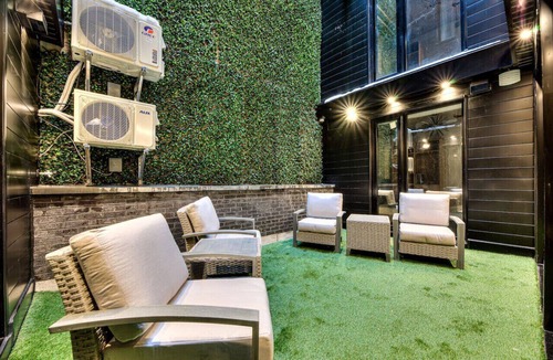 Old Montreal Apartment | Modern 2BR Suite Old Montreal B3