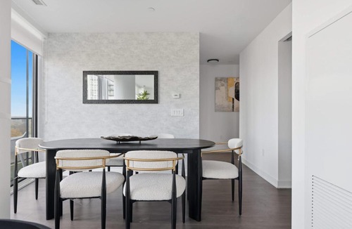 The Queensway Apartment | Modern 3BR Condo Sleeps 8 with Floor-to-Ceiling Views