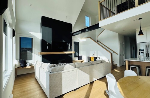 West Covehead Ski Chalet | Modern 5BR Chalet with Ocean Bay Views within minutes to the Beach and Town
