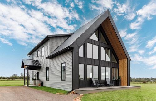 West Covehead Ski Chalet | Modern 5BR Chalet with Ocean Bay Views within minutes to the Beach and Town