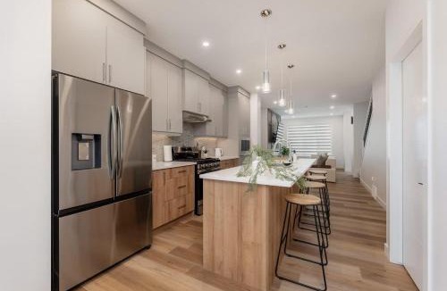 North Central Edmonton House | Modern 5BR Home Near Rogers Place & NAIT