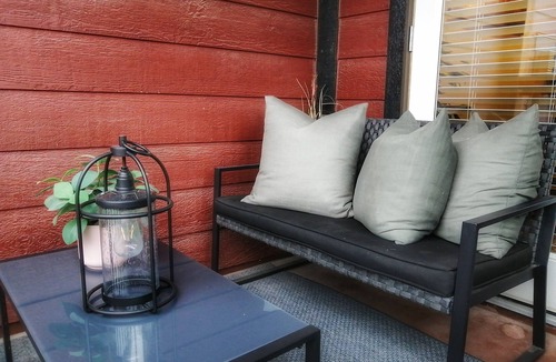 Radium Hot Springs Apartment | Modern and Bright 2BDR/2BR Condo with Mountain Views
