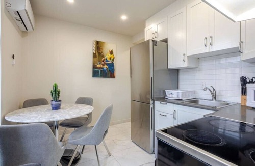 Cote-Des-Neiges—Notre-Dame-De-Grace Apartment | Modern Apartment | Downtown Montréal