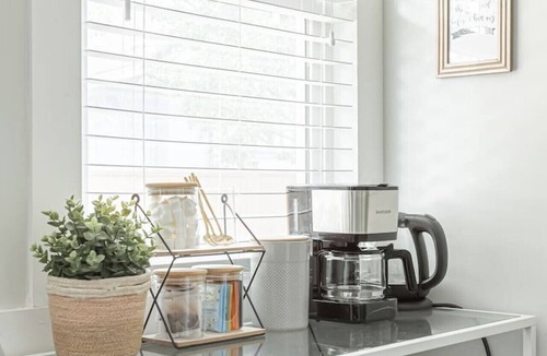Hope House | Modern Apartment Downtown Hope
