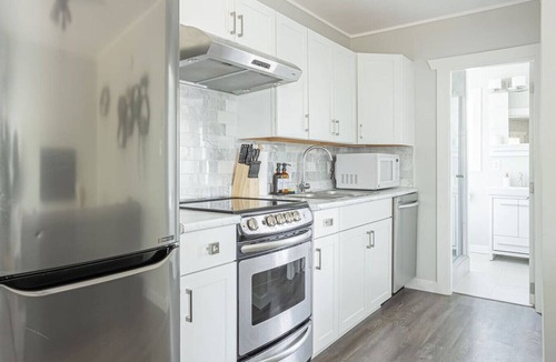 Hope House | Modern Apartment Downtown Hope