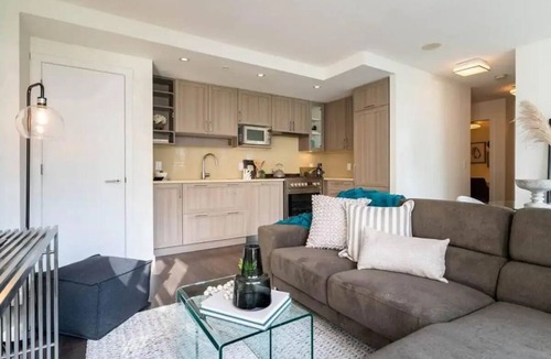 Killarney Apartment | Modern, central Vancouver suite.