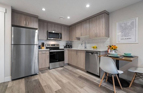 Southwest Calgary Apartment | Modern City Basecamp Near Mts